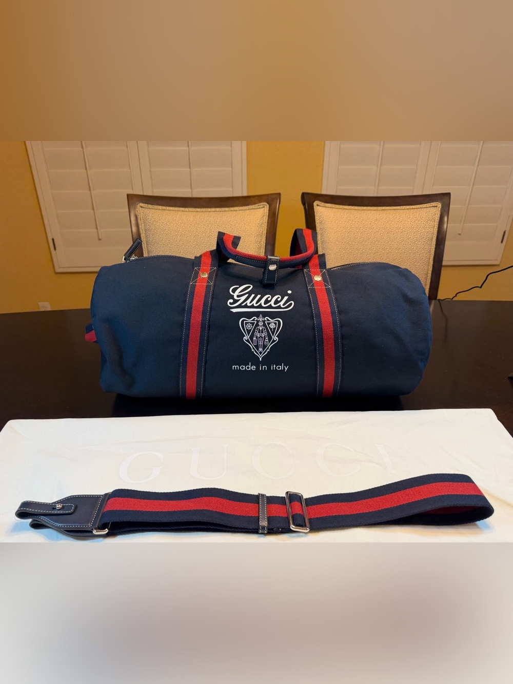 New Authentic Gucci Crest Logo Navy Canvas Duffle Bag Large